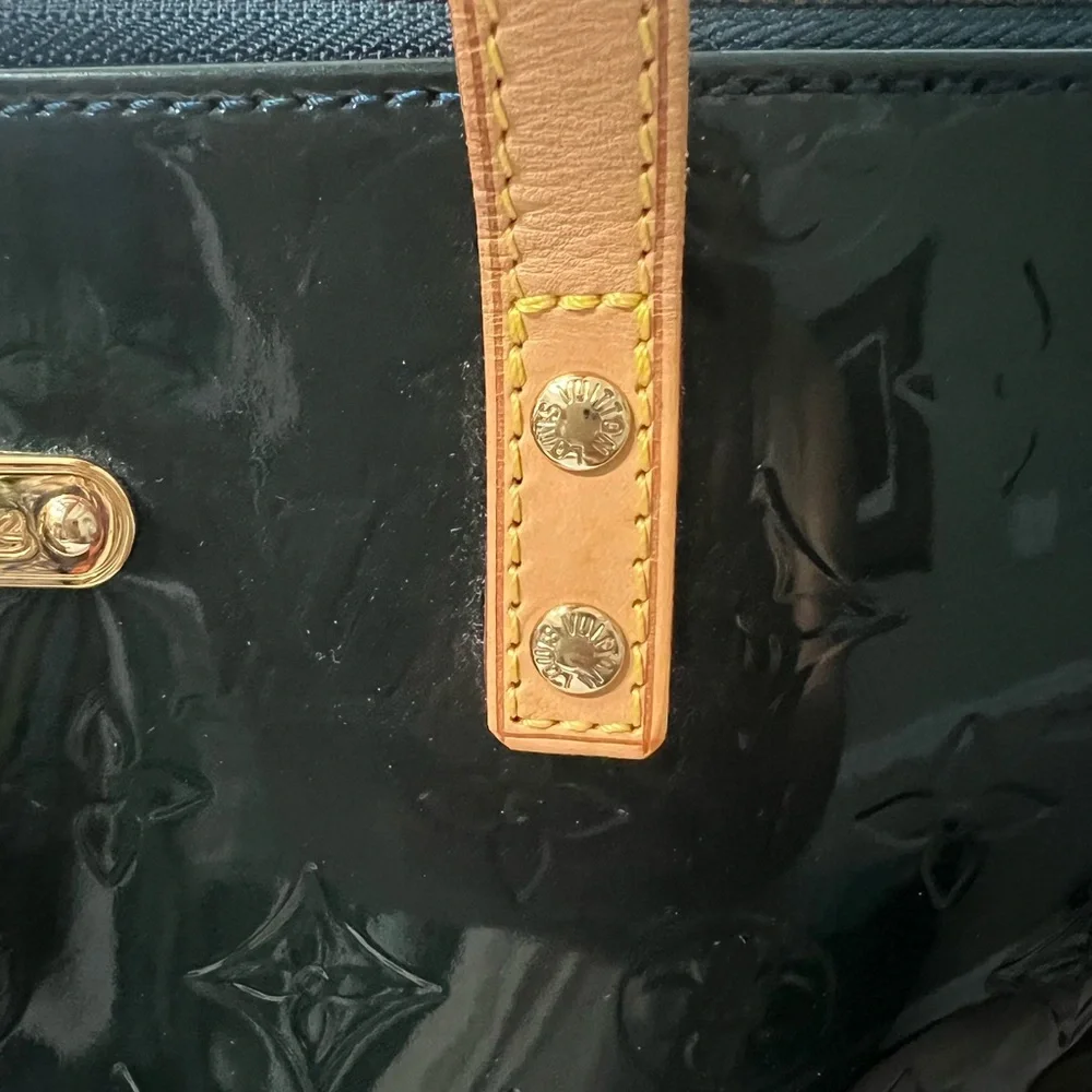 Louis Vuitton Bellview GM - Picture 3 of 12